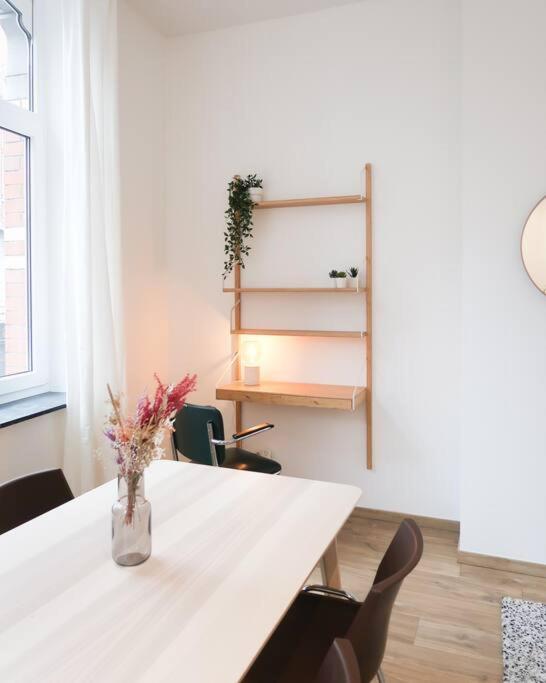 1 Bedroom In Center - 1st Floor