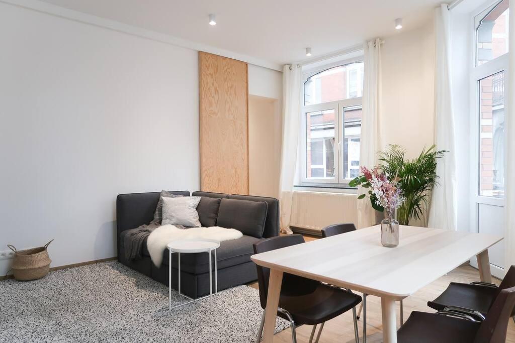 1 Bedroom In Center - 1st Floor * Liege